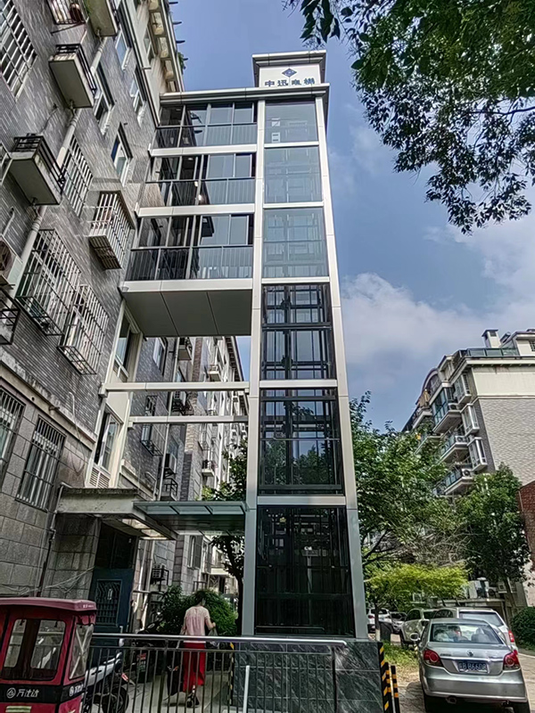 森海都市花園小區(qū)新加裝的電梯外景。蕪湖市住建局供圖